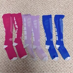 3 PAIR OF COMPRESSION SOCKS